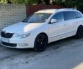 Білий Шкода Суперб, об'ємом двигуна 2 л та пробігом 420 тис. км за 7172 $, фото 1 на Automoto.ua