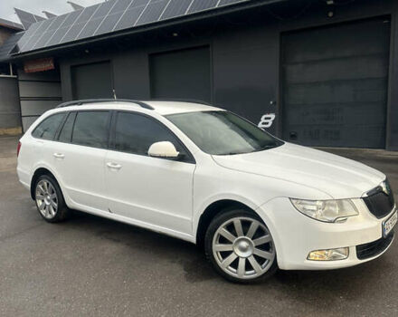 Белый Шкода Суперб, объемом двигателя 1.4 л и пробегом 178 тыс. км за 8000 $, фото 3 на Automoto.ua