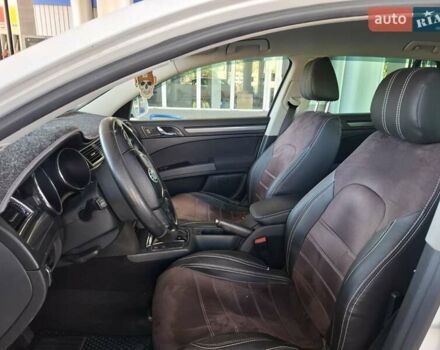 Белый Шкода Суперб, объемом двигателя 1.97 л и пробегом 219 тыс. км за 8900 $, фото 14 на Automoto.ua