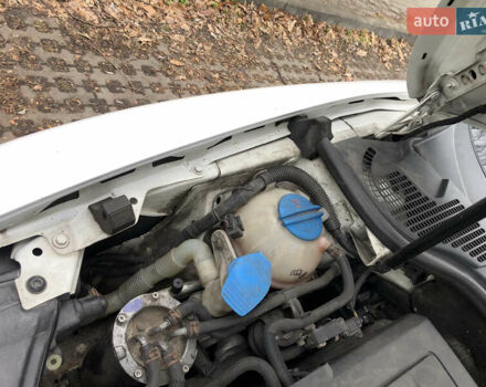 Белый Шкода Суперб, объемом двигателя 1.6 л и пробегом 242 тыс. км за 9800 $, фото 37 на Automoto.ua