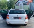 Білий Шкода Суперб, об'ємом двигуна 2 л та пробігом 284 тис. км за 8790 $, фото 16 на Automoto.ua