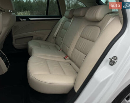 Білий Шкода Суперб, об'ємом двигуна 2 л та пробігом 317 тис. км за 12900 $, фото 46 на Automoto.ua