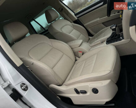 Білий Шкода Суперб, об'ємом двигуна 2 л та пробігом 317 тис. км за 12900 $, фото 53 на Automoto.ua