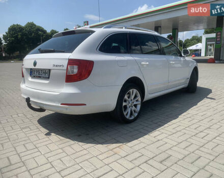 Белый Шкода Суперб, объемом двигателя 2 л и пробегом 285 тыс. км за 11000 $, фото 5 на Automoto.ua
