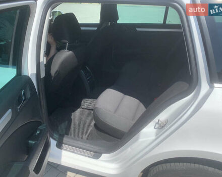 Белый Шкода Суперб, объемом двигателя 2 л и пробегом 285 тыс. км за 11000 $, фото 17 на Automoto.ua