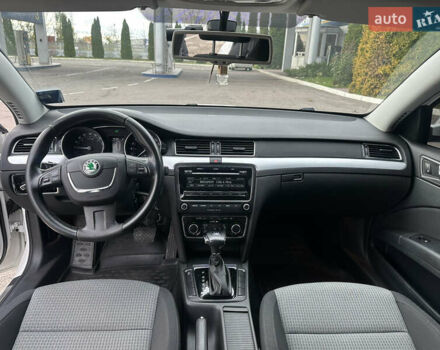 Шкода Суперб 2012 у Рівному на Automoto.ua Білий Шкода Суперб, об'ємом двигуна 2 л та пробігом 198 тис. км за 12500 $, фото 17 на Automoto.ua