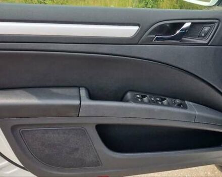 Белый Шкода Суперб, объемом двигателя 2 л и пробегом 217 тыс. км за 12000 $, фото 9 на Automoto.ua