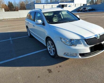 Белый Шкода Суперб, объемом двигателя 2 л и пробегом 280 тыс. км за 10700 $, фото 5 на Automoto.ua