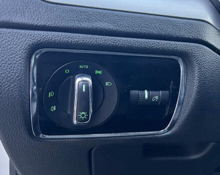 Шкода Суперб 2012 в Черновцах на Automoto.ua Белый Шкода Суперб, объемом двигателя 2 л и пробегом 200 тыс. км за 11200 $, фото 5 на Automoto.ua