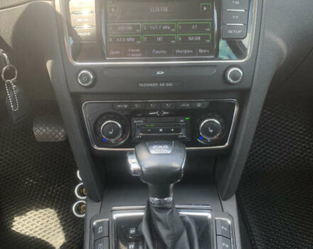 Белый Шкода Суперб, объемом двигателя 2 л и пробегом 285 тыс. км за 11000 $, фото 15 на Automoto.ua