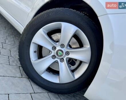 Білий Шкода Суперб, об'ємом двигуна 2 л та пробігом 305 тис. км за 9350 $, фото 9 на Automoto.ua