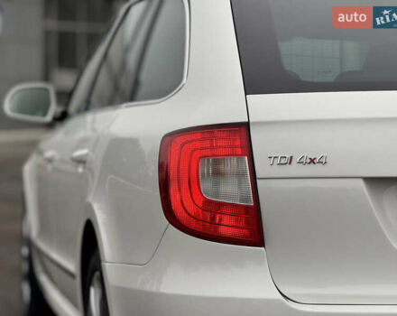 Білий Шкода Суперб, об'ємом двигуна 2 л та пробігом 317 тис. км за 12900 $, фото 19 на Automoto.ua