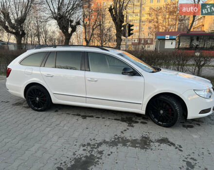Шкода Суперб 2012 в Черновцах на Automoto.ua Белый Шкода Суперб, объемом двигателя 2 л и пробегом 200 тыс. км за 11200 $, фото 3 на Automoto.ua