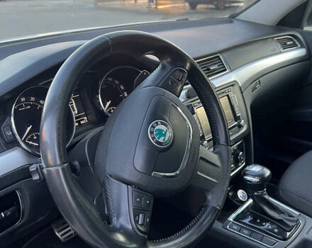 Шкода Суперб 2012 в Черновцах на Automoto.ua Белый Шкода Суперб, объемом двигателя 2 л и пробегом 200 тыс. км за 11200 $, фото 13 на Automoto.ua