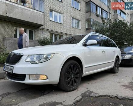Шкода Суперб 2012 в Львове на Automoto.ua Белый Шкода Суперб, объемом двигателя 2 л и пробегом 363 тыс. км за 12000 $, фото 5 на Automoto.ua