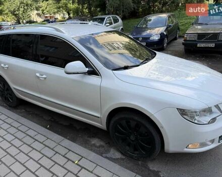 Шкода Суперб 2012 в Львове на Automoto.ua Белый Шкода Суперб, объемом двигателя 2 л и пробегом 363 тыс. км за 12000 $, фото 7 на Automoto.ua