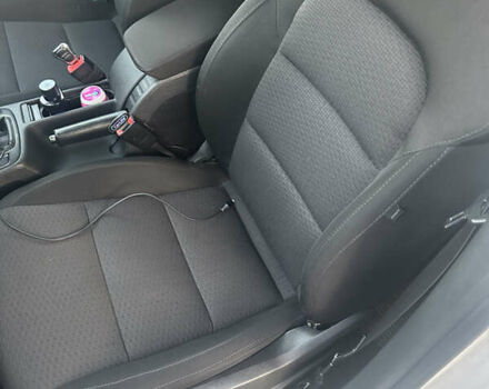 Белый Шкода Суперб, объемом двигателя 1.6 л и пробегом 260 тыс. км за 11600 $, фото 12 на Automoto.ua