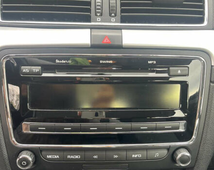 Белый Шкода Суперб, объемом двигателя 1.8 л и пробегом 241 тыс. км за 7300 $, фото 17 на Automoto.ua