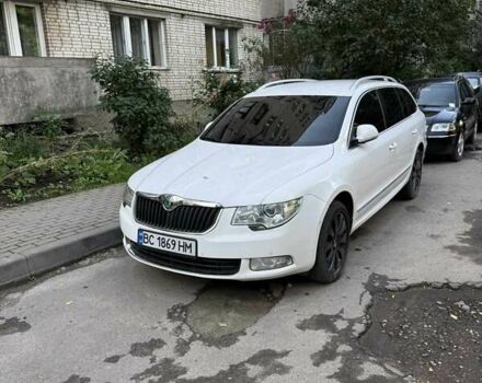 Шкода Суперб 2012 в Львове на Automoto.ua Белый Шкода Суперб, объемом двигателя 2 л и пробегом 363 тыс. км за 12000 $, фото 11 на Automoto.ua
