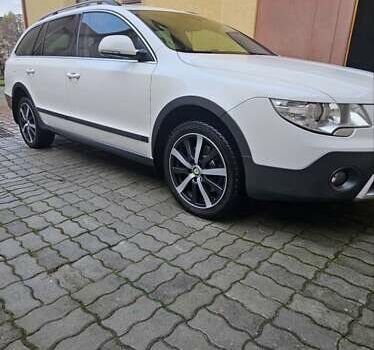 Белый Шкода Суперб, объемом двигателя 1.97 л и пробегом 165 тыс. км за 14500 $, фото 2 на Automoto.ua