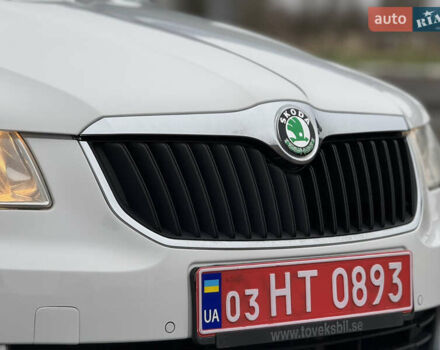 Білий Шкода Суперб, об'ємом двигуна 2 л та пробігом 317 тис. км за 12900 $, фото 3 на Automoto.ua