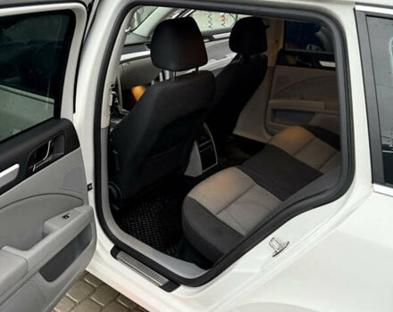 Белый Шкода Суперб, объемом двигателя 1.97 л и пробегом 309 тыс. км за 10499 $, фото 18 на Automoto.ua