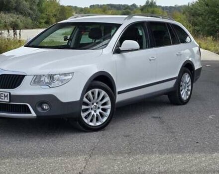 Белый Шкода Суперб, объемом двигателя 2 л и пробегом 217 тыс. км за 12000 $, фото 2 на Automoto.ua