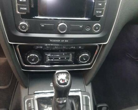 Білий Шкода Суперб, об'ємом двигуна 1.97 л та пробігом 251 тис. км за 12100 $, фото 14 на Automoto.ua