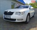 Белый Шкода Суперб, объемом двигателя 1.8 л и пробегом 210 тыс. км за 9000 $, фото 1 на Automoto.ua