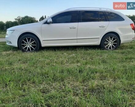 Білий Шкода Суперб, об'ємом двигуна 1.97 л та пробігом 251 тис. км за 12100 $, фото 1 на Automoto.ua