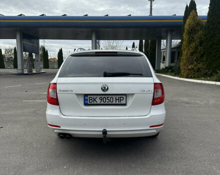 Шкода Суперб 2012 у Рівному на Automoto.ua Білий Шкода Суперб, об'ємом двигуна 2 л та пробігом 198 тис. км за 12500 $, фото 5 на Automoto.ua