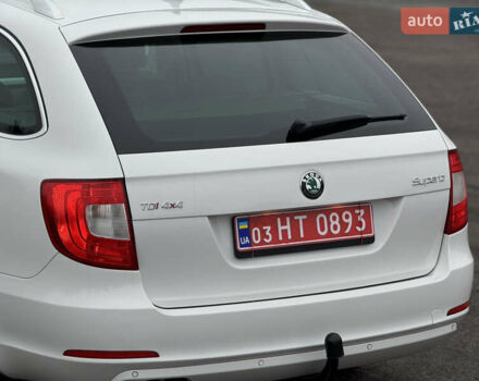 Білий Шкода Суперб, об'ємом двигуна 2 л та пробігом 317 тис. км за 12900 $, фото 21 на Automoto.ua