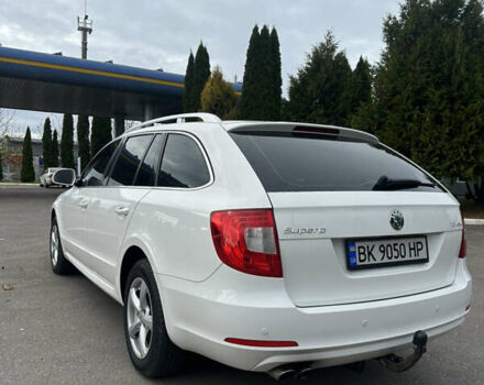 Шкода Суперб 2012 у Рівному на Automoto.ua Білий Шкода Суперб, об'ємом двигуна 2 л та пробігом 198 тис. км за 12500 $, фото 4 на Automoto.ua