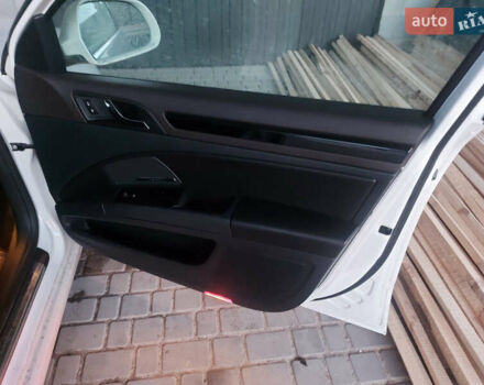 Белый Шкода Суперб, объемом двигателя 2 л и пробегом 280 тыс. км за 10700 $, фото 13 на Automoto.ua