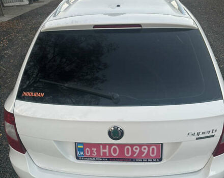 Белый Шкода Суперб, объемом двигателя 1.6 л и пробегом 260 тыс. км за 11600 $, фото 6 на Automoto.ua