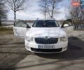 Белый Шкода Суперб, объемом двигателя 2 л и пробегом 300 тыс. км за 9600 $, фото 2 на Automoto.ua