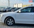 Білий Шкода Суперб, об'ємом двигуна 2 л та пробігом 310 тис. км за 8890 $, фото 1 на Automoto.ua