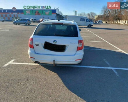 Белый Шкода Суперб, объемом двигателя 2 л и пробегом 280 тыс. км за 10700 $, фото 8 на Automoto.ua