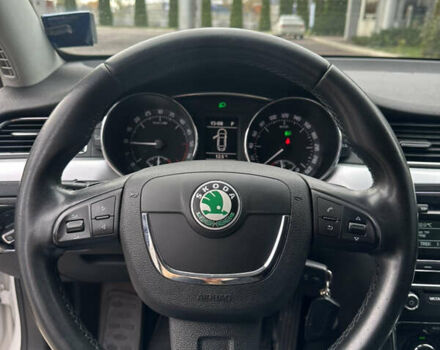 Шкода Суперб 2012 у Рівному на Automoto.ua Білий Шкода Суперб, об'ємом двигуна 2 л та пробігом 198 тис. км за 12500 $, фото 12 на Automoto.ua