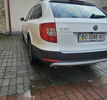 Белый Шкода Суперб, объемом двигателя 1.97 л и пробегом 165 тыс. км за 14500 $, фото 9 на Automoto.ua