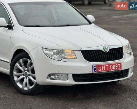 Білий Шкода Суперб, об'ємом двигуна 2 л та пробігом 317 тис. км за 12900 $, фото 2 на Automoto.ua