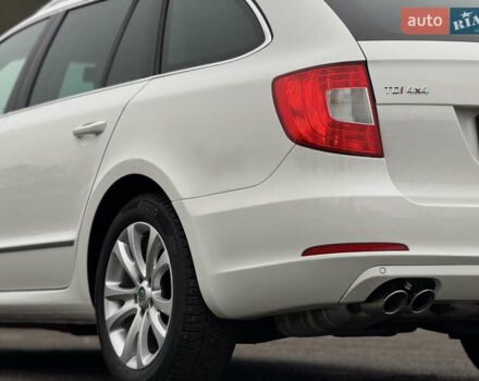 Білий Шкода Суперб, об'ємом двигуна 2 л та пробігом 317 тис. км за 12900 $, фото 23 на Automoto.ua