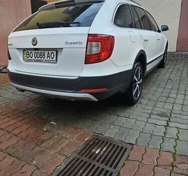 Белый Шкода Суперб, объемом двигателя 1.97 л и пробегом 165 тыс. км за 14500 $, фото 7 на Automoto.ua