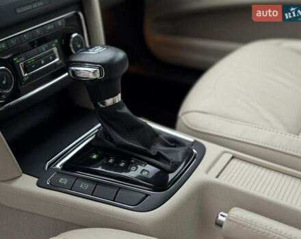 Білий Шкода Суперб, об'ємом двигуна 2 л та пробігом 317 тис. км за 12900 $, фото 40 на Automoto.ua