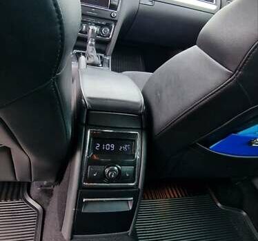 Белый Шкода Суперб, объемом двигателя 2 л и пробегом 217 тыс. км за 12000 $, фото 8 на Automoto.ua