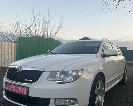 Белый Шкода Суперб, объемом двигателя 1.6 л и пробегом 260 тыс. км за 11600 $, фото 2 на Automoto.ua