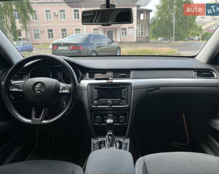Белый Шкода Суперб, объемом двигателя 2.01 л и пробегом 275 тыс. км за 13000 $, фото 13 на Automoto.ua