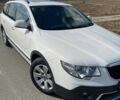Білий Шкода Суперб, об'ємом двигуна 2 л та пробігом 252 тис. км за 12300 $, фото 1 на Automoto.ua