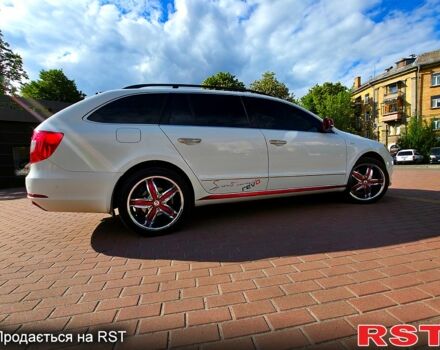 Белый Шкода Суперб, объемом двигателя 1.8 л и пробегом 134 тыс. км за 12300 $, фото 1 на Automoto.ua
