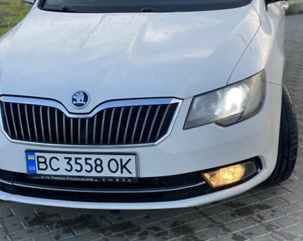 Белый Шкода Суперб, объемом двигателя 1.6 л и пробегом 370 тыс. км за 10999 $, фото 1 на Automoto.ua